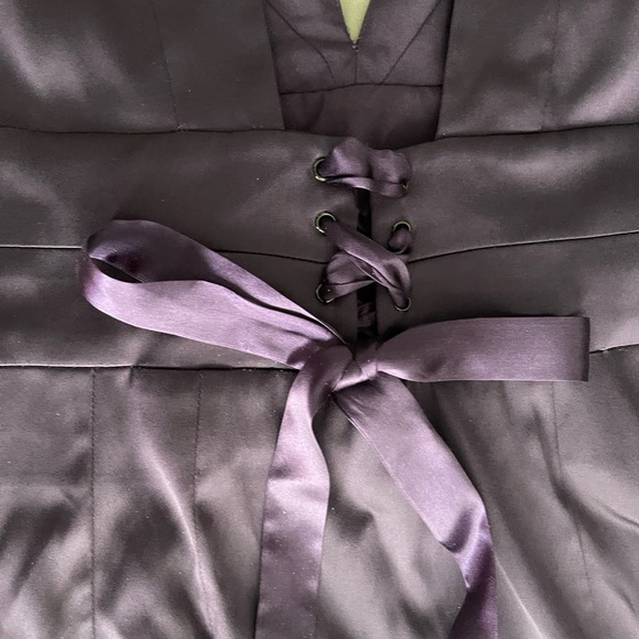 Beautiful plumb dress. Worn once to a party. No tears/stains. Fits beautifully - Picture 4 of 5